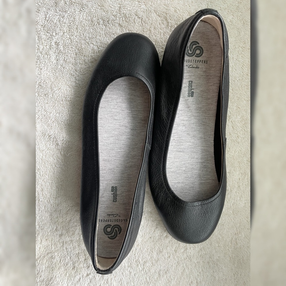 Hush Puppies Black Ballet Flats Size 10